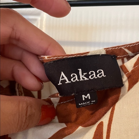 Aakaa High-Low Skirt in Brown and Cream Floral - Picture 2 of 4